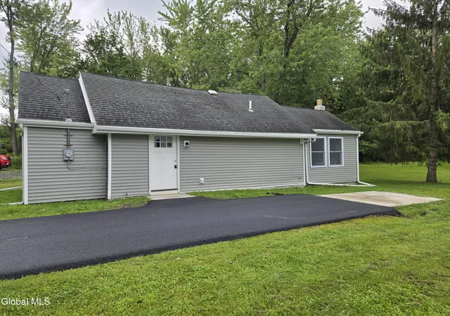 Photo 3 of Single family home for sale at 11 Englewood Ave, East Greenbush, NY 12061 | MLS# 202623316 | Listing updated on 2026-08-24