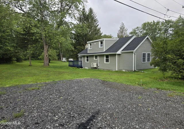 Photo 4 of Single family home for sale at 11 Englewood Ave, East Greenbush, NY 12061 | MLS# 202623316 | Listing updated on 2026-08-24