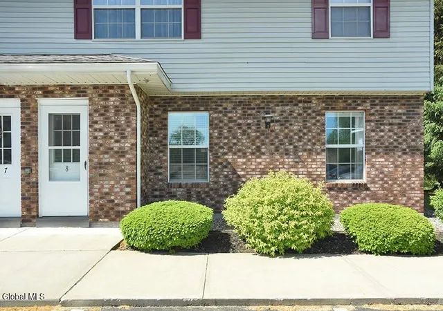 1st image of 25b Pine Ln #APT 8, Albany, NY 12203 | MLS# 202623766