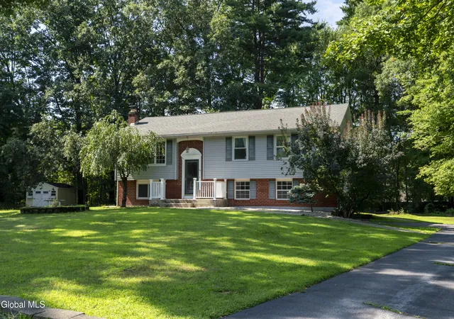 1st image of 24 Garden Dr, Clifton Park, NY 12065 | MLS# 202624571
