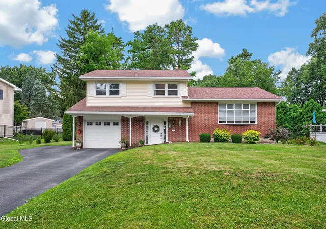1st image of 11 Evergreen Dr, Voorheesville, NY 12186 | MLS# 202623865