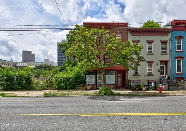 26th image of 188 Clinton Ave, Albany, NY 12210 | MLS# 202623320