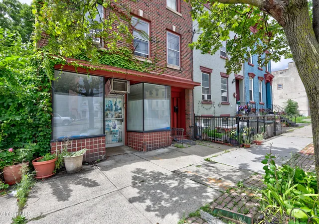 3rd image of 188 Clinton Ave, Albany, NY 12210 | MLS# 202623320