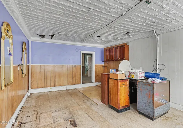 4th image of 188 Clinton Ave, Albany, NY 12210 | MLS# 202623320