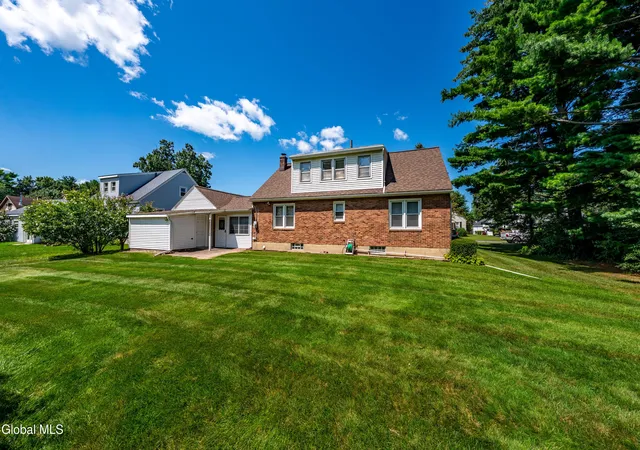 3rd image of 1277 Floral Ave, Schenectady, NY 12306 | MLS# 202623468
