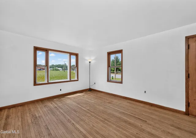 Photo 4 of Single family home for sale at 414 Reynolds Rd, Fort Edward, NY 12828 | MLS# 202623367 | Listing updated on 2026-10-08