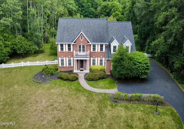 4th image of 106 Elizabethfield Wy, Altamont, NY 12009 | MLS# 202623515