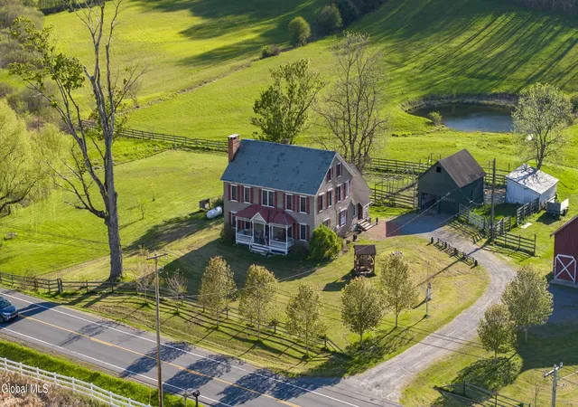 Photo 4 of Single family home for sale at 1135 Middleline Rd, Ballston Spa, NY 12020 | MLS# 202623349 | Listing updated on 2026-09-03