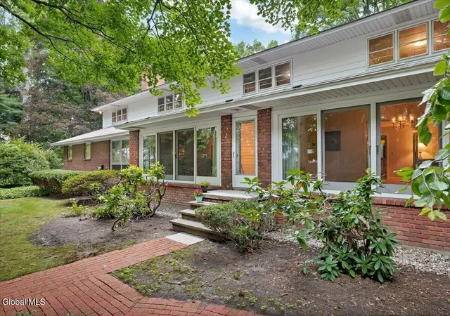 5th image of 1005 Fairlane Rd, Schenectady, NY 12306 | MLS# 202623835