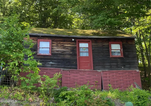 Photo 1 of Sale Pending at 261 Geiser Rd, North Greenbush, NY 12198 | MLS# 202623458 | Listing updated on 2026-08-11