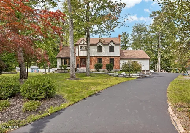 Photo 2 of Single family home for sale at 17 Bittersweet Ln, Clifton Park, NY 12065 | MLS# 202623918 | Listing updated on 2026-09-14