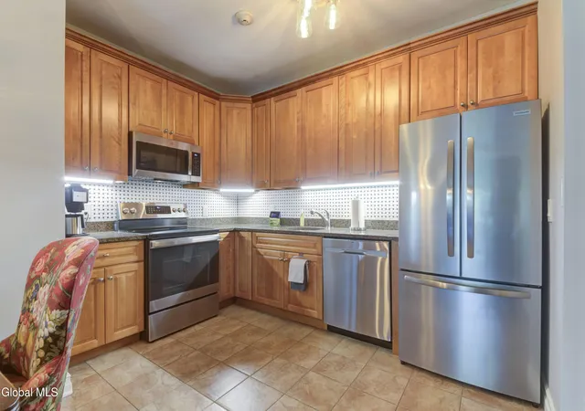 Photo 4 of Sale Pending at 8 Wall St #APT 317, Clifton Park, NY 12065 | MLS# 202623910 | Listing updated on 2026-09-08