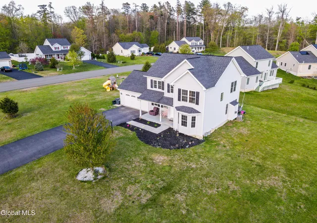 Photo 3 of Sale Pending at 11 Anna Ln, Halfmoon, NY 12065 | MLS# 202623442 | Listing updated on 2026-09-02