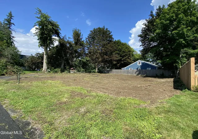 5th image of 10 Couse Pl, East Greenbush, NY 12061 | MLS# 202623507