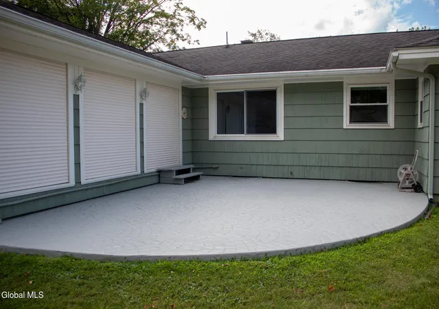 Photo 4 of Single family home for sale at 44 Meadowview Rd, Queensbury, NY 12804 | MLS# 202623592 | Listing updated on 2026-09-19