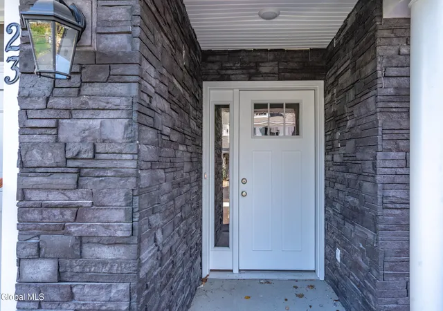 2nd image of 1 Hawthorne Dr #A, Glenville, NY 12302 | MLS# 202623567
