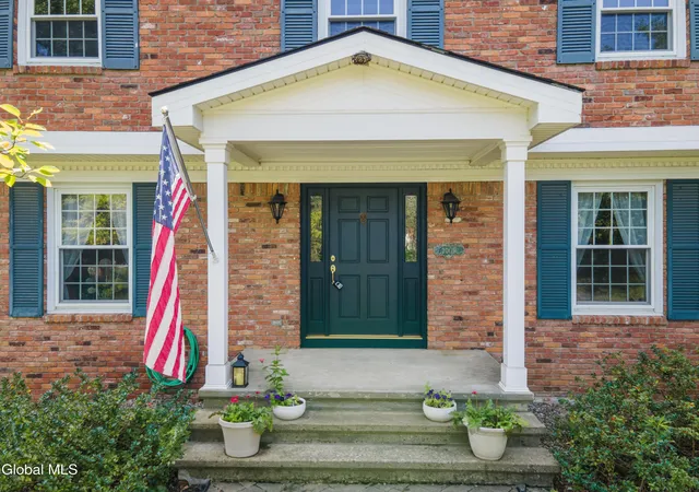 Photo 3 of Single family home for sale at 1009 Cheyenne Rd, Schenectady, NY 12302 | MLS# 202623893 | Listing updated on 2026-09-18