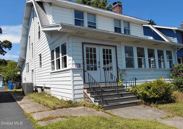 Photo 3 of Sale Pending at 49 Ramsey Pl, Albany, NY 12208 | MLS# 202623556 | Listing updated on 2026-09-30