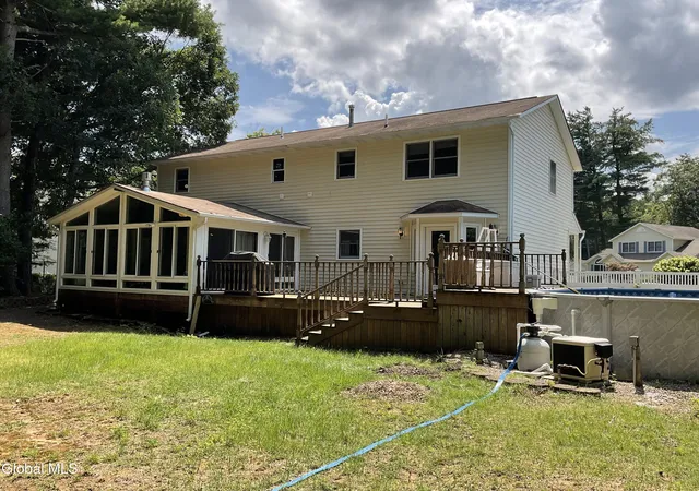 Photo 3 of Sale Pending at 12 Netherlands Blvd, Schenectady, NY 12306 | MLS# 202623602 | Listing updated on 2026-09-01