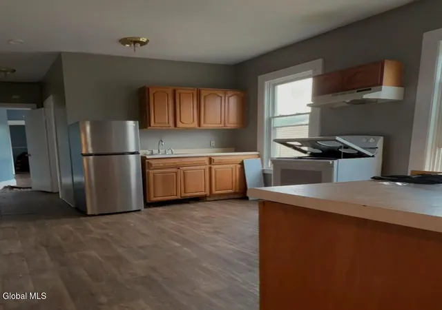 2nd image of 1405 Union St, Schenectady, NY 12308 | MLS# 202623855