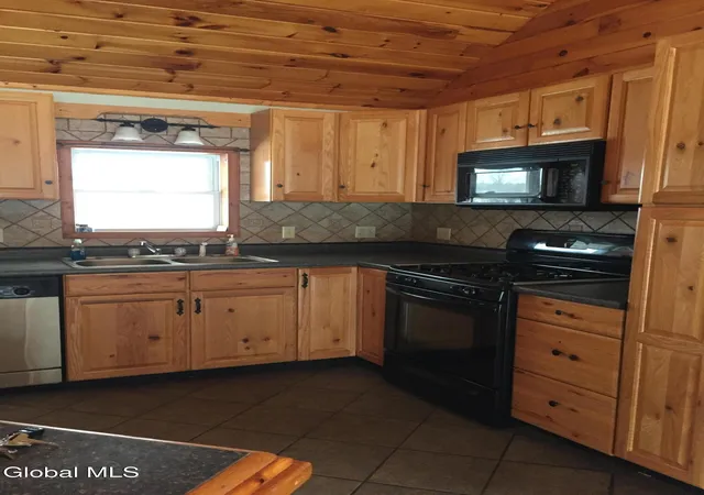 Photo 4 of Single family home for sale at 31 Barnes Rd, Canton, NY 13617 | MLS# 202623636 | Listing updated on 2026-08-27