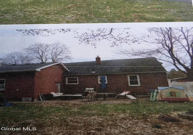 18th image of 2133 Robinwood Ave, Schenectady, NY 12306 | MLS# 202623632