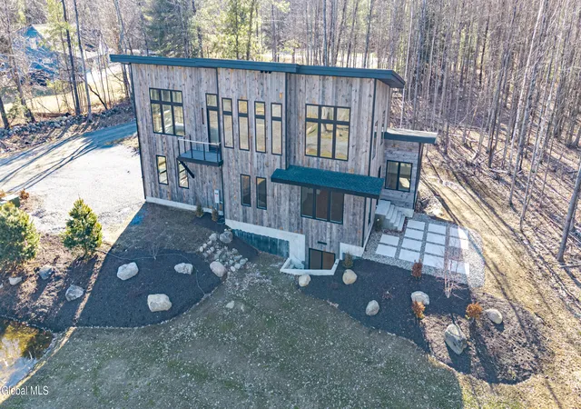 Photo 3 of Single family home for sale at 11 S Eagle Ridge, Diamond Point, NY 12824 | MLS# 202623641 | Listing updated on 2026-09-24