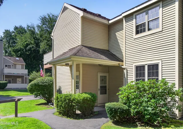 1st image of 124 Monmouth Wy, Halfmoon, NY 12065 | MLS# 202623920