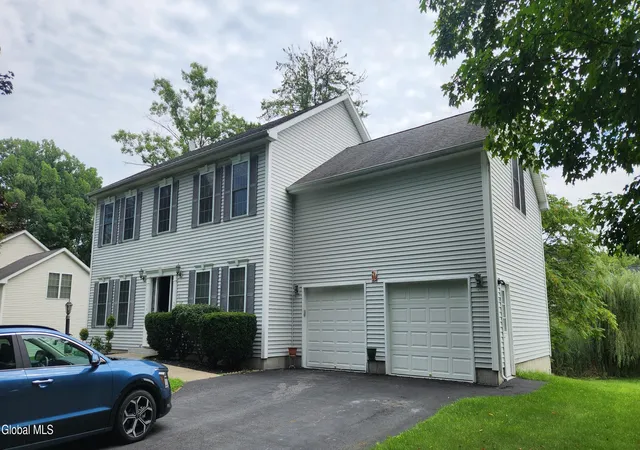 1st image of 5 Homestead Dr, Latham, NY 12110 | MLS# 202623757
