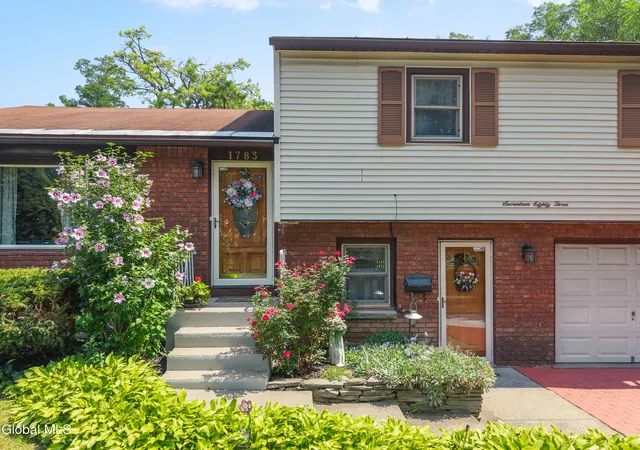 5th image of 1783 St Mary'S Ln, Schenectady, NY 12303 | MLS# 202624185
