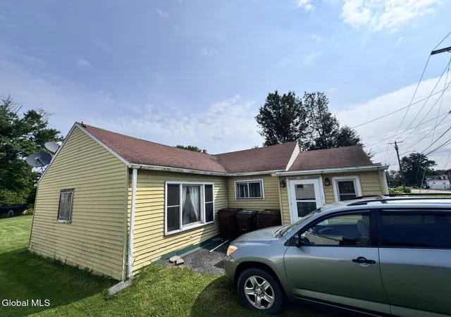 2nd image of 33 Bridge St, Selkirk, NY 12158 | MLS# 202623682