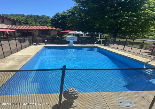 36th image of 92 Macha Ln, Wynantskill, NY 12198 | MLS# 202623875