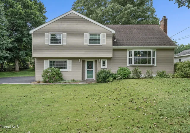 1st image of 12 Lancaster Dr, Schenectady, NY 12302 | MLS# 202623737