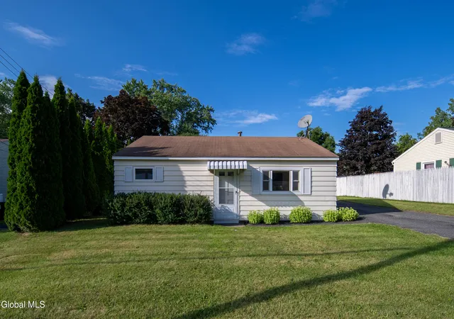 1st image of 31 Riverview Dr, Schenectady, NY 12309 | MLS# 202623699
