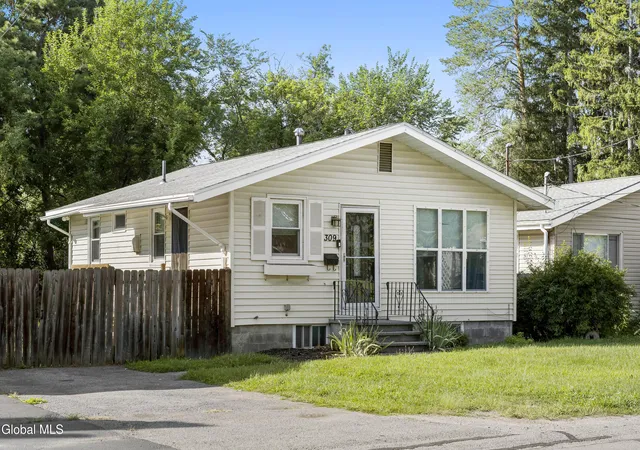 1st image of 309 Manchester Rd, Schenectady, NY 12304 | MLS# 202624383