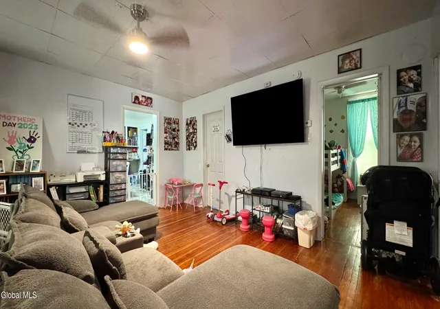5th image of 22 Van Derveer St, Amsterdam, NY 12010 | MLS# 202623718