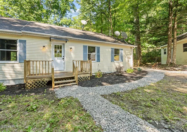 2nd image of 1140 Vly Summit Rd, Greenwich, NY 12834 | MLS# 202623986