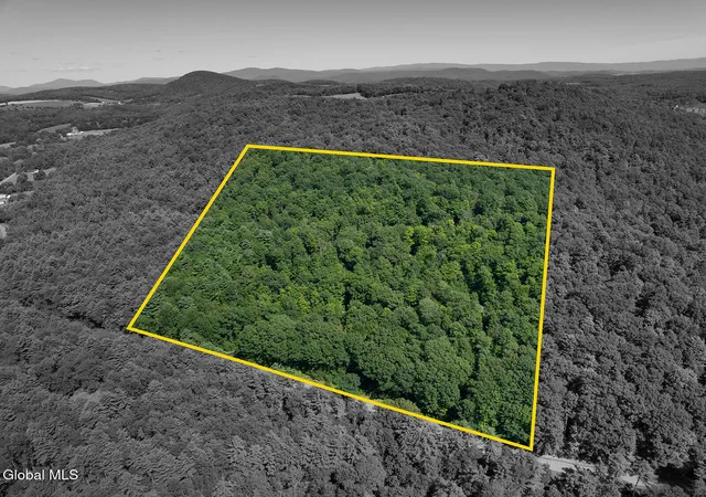 47th image of 1140 Vly Summit Rd, Greenwich, NY 12834 | MLS# 202623986