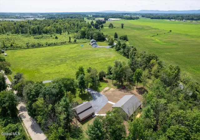 48th image of 479 Geer Rd, Hudson Falls, NY 12839 | MLS# 202623868