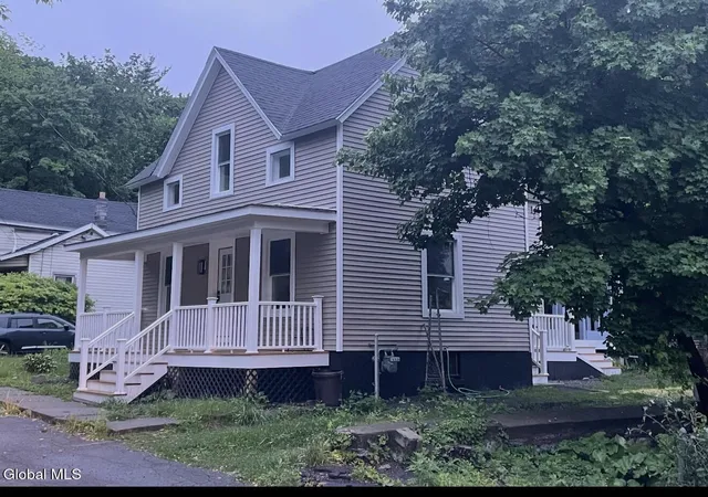 Photo 2 of Single family home for sale at 6 Clayton St, Amsterdam, NY 12010 | MLS# 202623772 | Listing updated on 2026-09-17