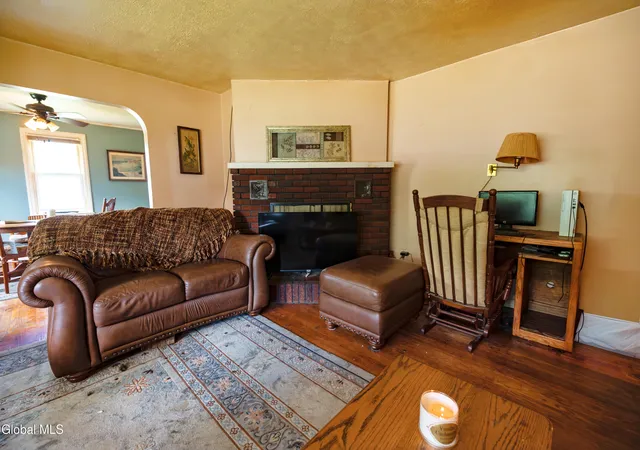 Photo 3 of Single family home for sale at 3027 Albany St, Schenectady, NY 12304 | MLS# 202623940 | Listing updated on 2026-08-14