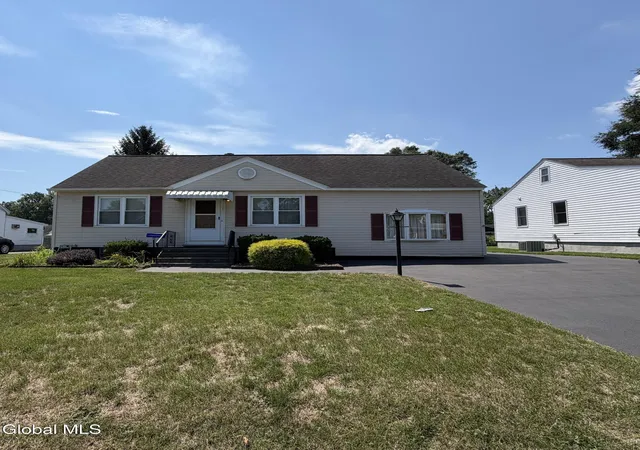 33rd image of 1205 Highbridge Rd, Schenectady, NY 12303 | MLS# 202623904