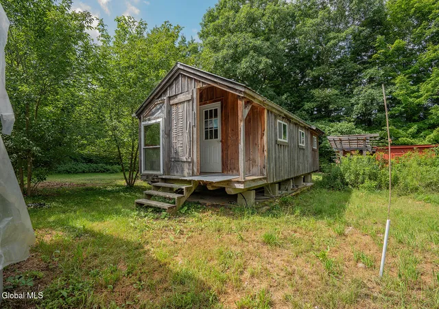 4th image of 127 Lincoln Hill Rd, Eagle Bridge, NY 12057 | MLS# 202624213