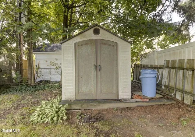 47th image of 1974 Nott St, Schenectady, NY 12309 | MLS# 202623913