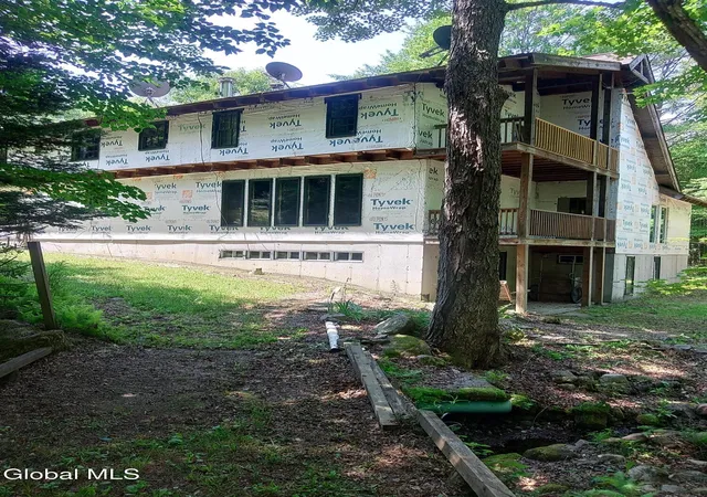 Photo 4 of Single family home for sale at 678 Dippikill Rd, Warrensburg, NY 12885 | MLS# 202623945 | Listing updated on 2026-08-31