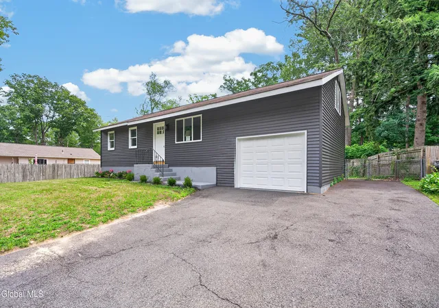 2nd image of 3 Karista Spring Dr, Saratoga Springs, NY 12866 | MLS# 202623911