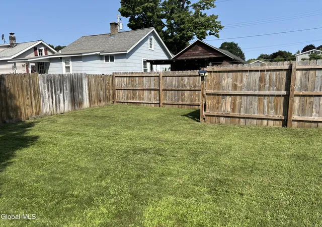 Photo 3 of Single family home for sale at 1409 Fordham Ave, Schenectady, NY 12306 | MLS# 202623954 | Listing updated on 2026-08-14