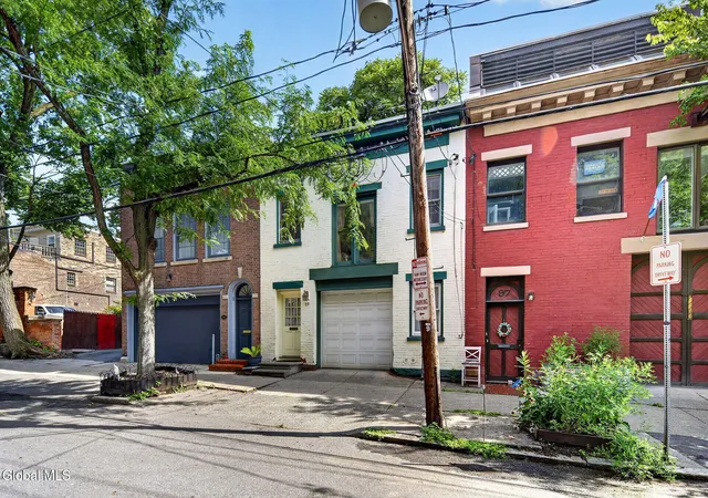 Photo 3 of Sale Pending at 99 Chestnut St, Albany, NY 12210 | MLS# 202623849 | Listing updated on 2026-08-27