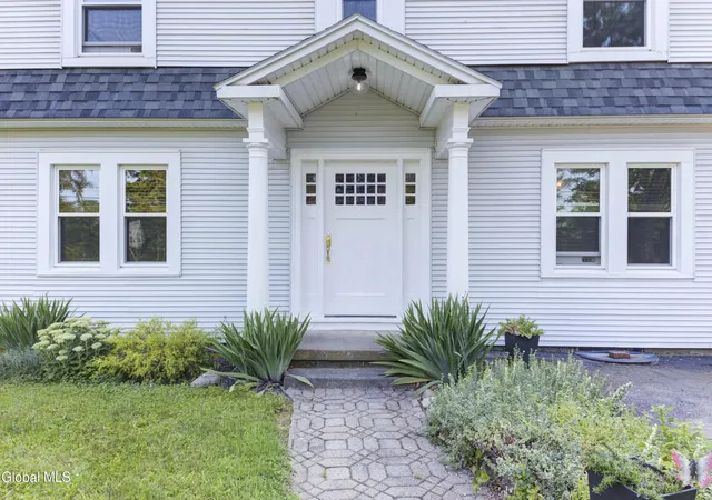 Photo 3 of Single family home for sale at 1715 Amsterdam Rd, Schenectady, NY 12302 | MLS# 202623939 | Listing updated on 2026-09-14