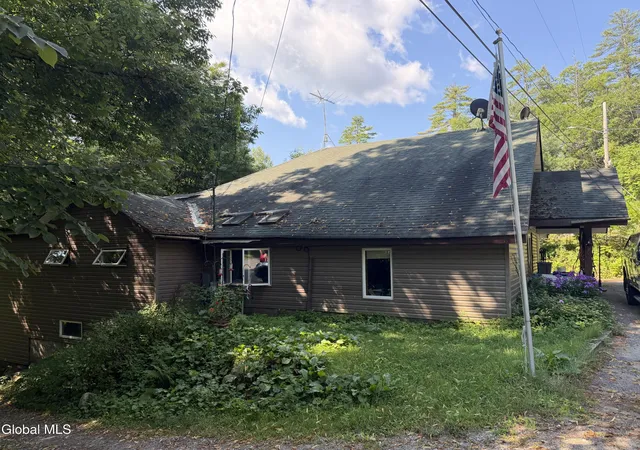 Photo 1 of Single family home for sale at 239 Fraternaland Rd, Paradox, NY 12858 | MLS# 202623909 | Listing updated on 2026-08-16